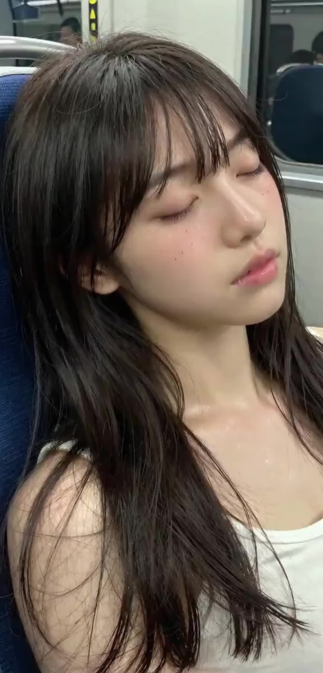 妄想シリーズ　出したい寝顔 のサムネイル