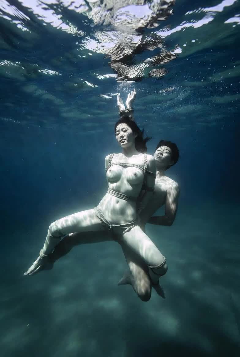 蒼の緊縛 ～水底の契り～ のサムネイル