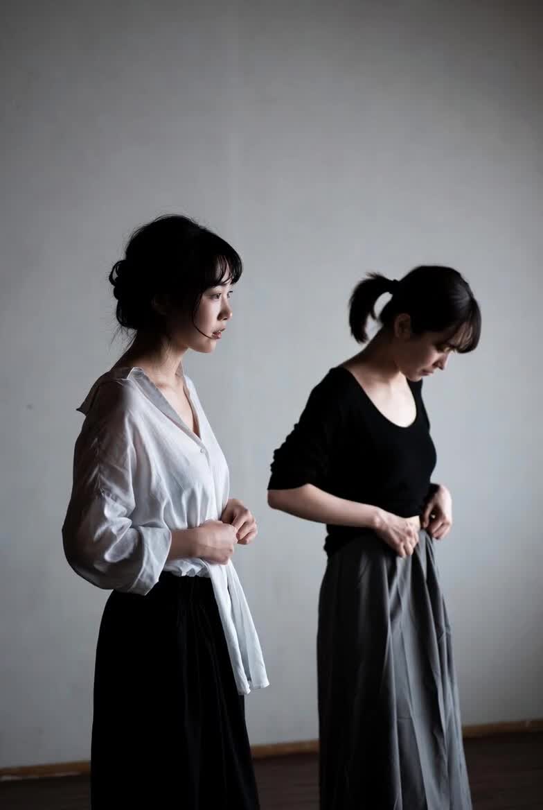 脱衣姉妹② のサムネイル