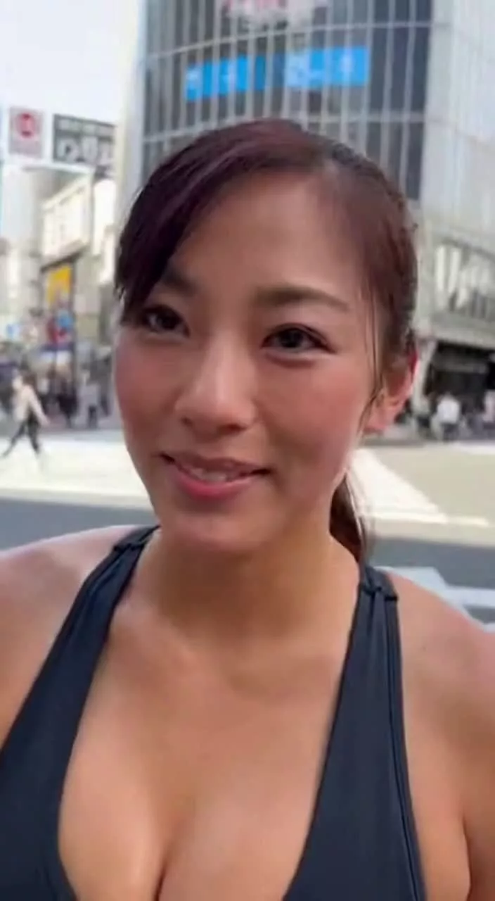街角素人さん腹筋見せてくれませんか？