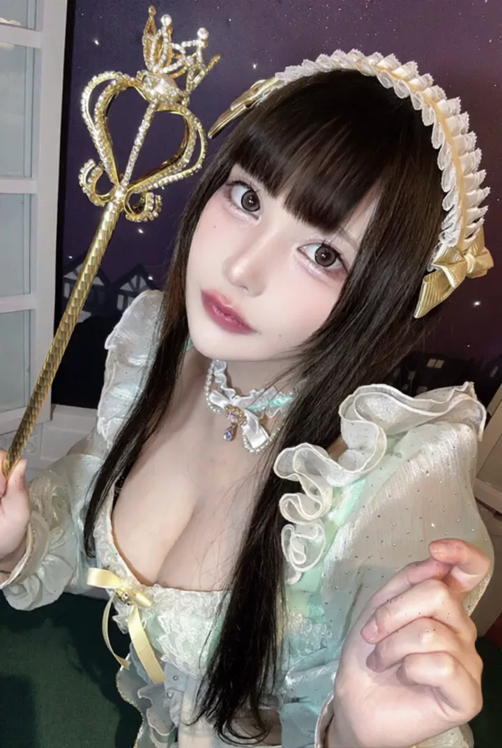 服脱いで揉み揉み